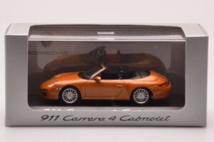 Porsche 911 997 Carrera 4 Cabriolet Orange Metallic Minichamps 1:43 WAP02001618 Metall – Bild 4 von 4
