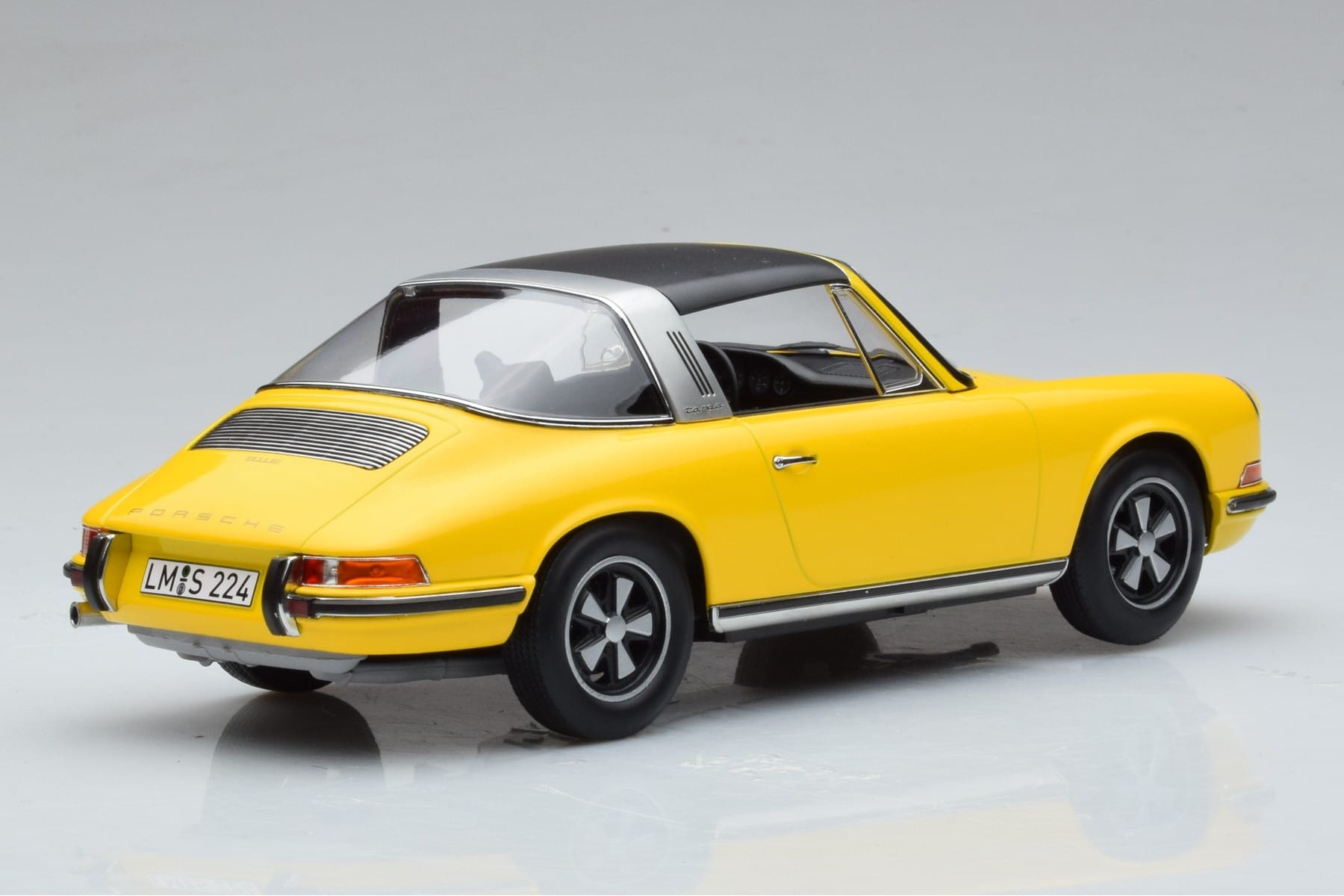 Porsche 911 E Targa Norev 1:18 187643 Metall – Bild 3 von 7