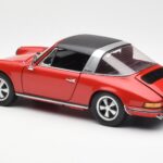 Porsche 911 Targa S Rot Schuco 1:18 - image 8 of 9