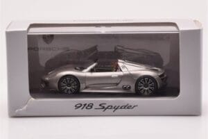 Porsche 918 Spyder Grau Metallic Minichamps 1:43 WAP0201910B Metall – Bild 4 von 4