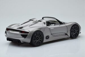 Porsche 918 Spyder Prototyp Grau Metallic Minichamps 1:18 110060030 Metall – Bild 3 von 7