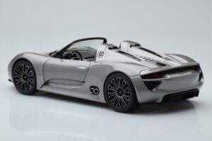 Porsche 918 Spyder Prototyp Grau Metallic Minichamps 1:18 110060030 Metall – Bild 5 von 7
