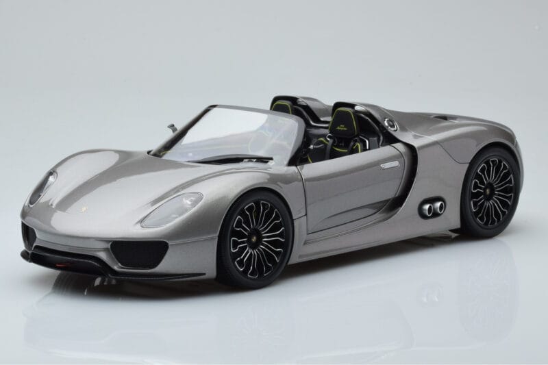 Porsche 918 Spyder Prototyp Grau Metallic Minichamps 1:18
