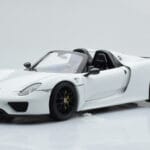 Porsche 918 Spyder Weissach Package Weiss Mit Schwarzen Rädern Minichamps 1:18