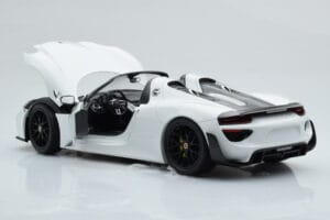 Porsche 918 Spyder Weissach Package Weiss Mit Schwarzen Rädern Minichamps 1:18 113062443 Metall – Bild 6 von 9