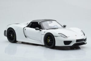 Porsche 918 Spyder Weissach Package Weiss Mit Schwarzen Rädern Minichamps 1:18 113062443 Metall – Bild 7 von 9