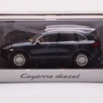 Porsche Cayenne 9PA Diesel Dunkelblau Minichamps 1:43 - image 4 of 4