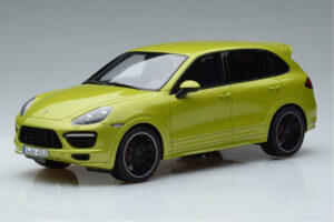 Porsche Cayenne GTS 92A Peridot Grün GT Spirit 1:18