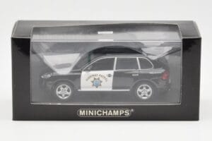 Porsche Cayenne 9PA Highway Patrol Minichamps 1:43 400066291 Metall – Bild 4 von 4