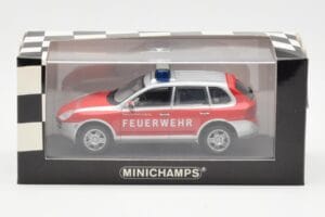 Porsche Cayenne S Feuerwehr Minichamps 1:43 WAPC02060116 Metall – Bild 4 von 4