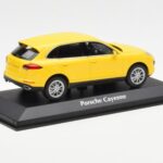 Porsche Cayenne 92A Gelb MaxiChamps 1:43 - image 2 of 4