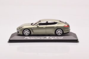 Porsche Panamera 970 S Hybrid Critall Grün Minichamps 1:43