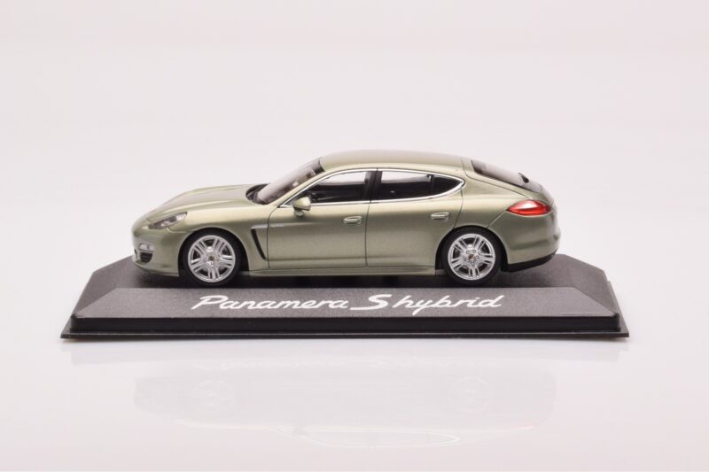 Porsche Panamera 970 S Hybrid Critall Grün Minichamps 1:43