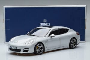 Porsche Panamera 970 Turbo Silber Norev 1:18 187609 Metall – Bild 7 von 7