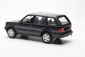 Range Rover P38 4.6 HSE Schwarz Metallic AUTOart 1:18 70017 Metall – Bild 5 von 9