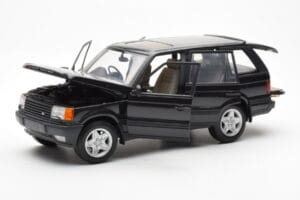 Range Rover P38 4.6 HSE Schwarz Metallic AUTOart 1:18 70017 Metall – Bild 9 von 9