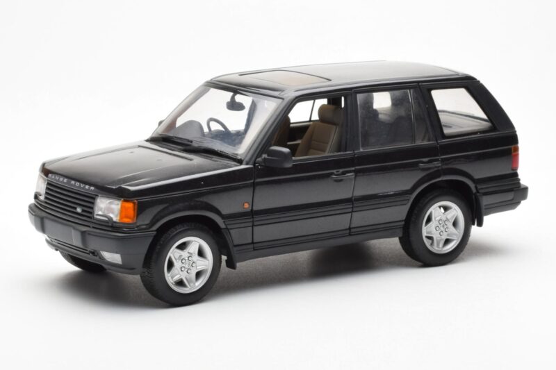 Range Rover P38 4.6 HSE Schwarz Metallic AUTOart 1:18