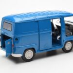 Renault Estafette Saviem Blau Norev 1:18 - image 2 of 11