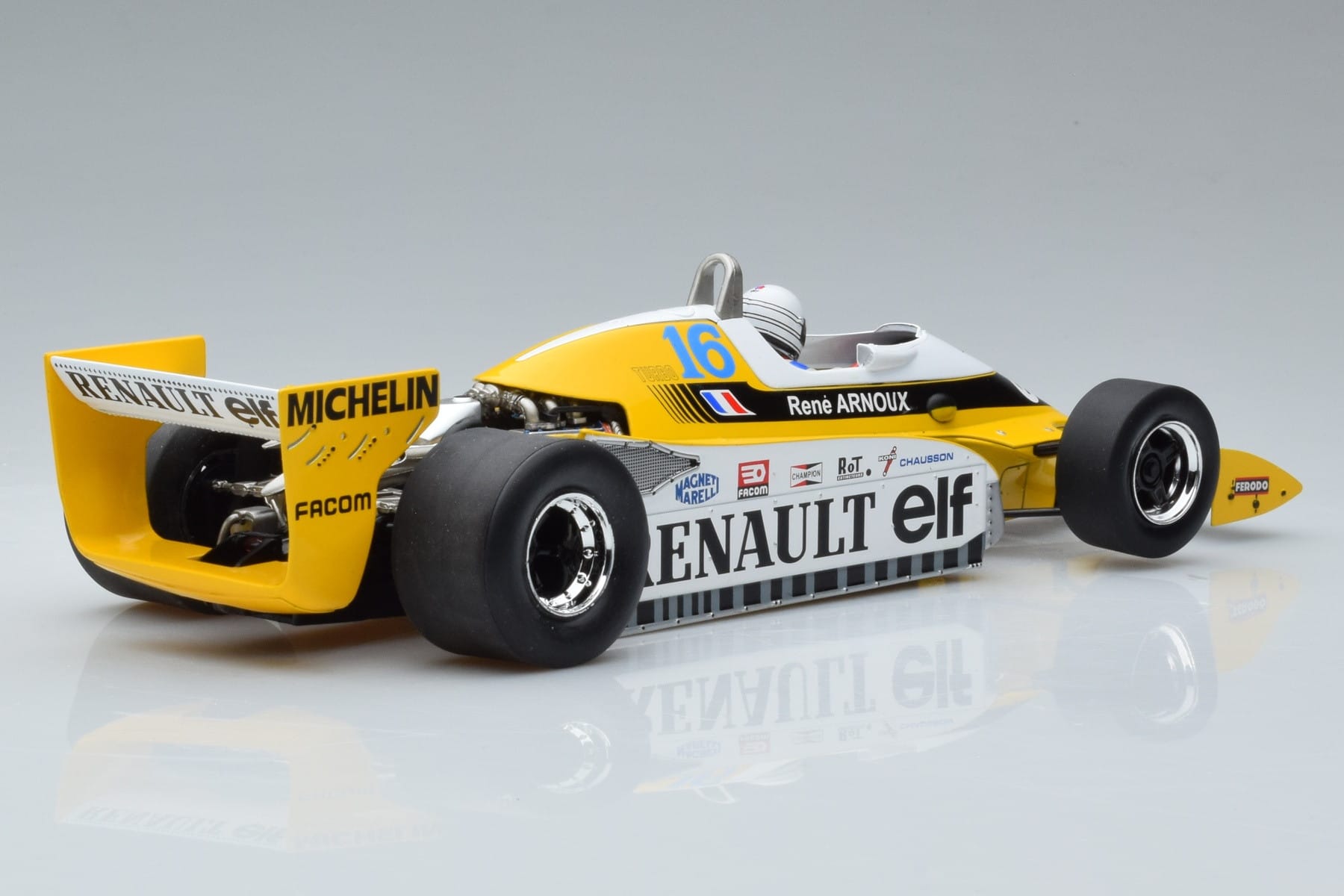 Renault RS10 Elf #16 R. Arnoux British GP 1979 MCG 1:18 MCG18617F Metall – Bild 2 von 6