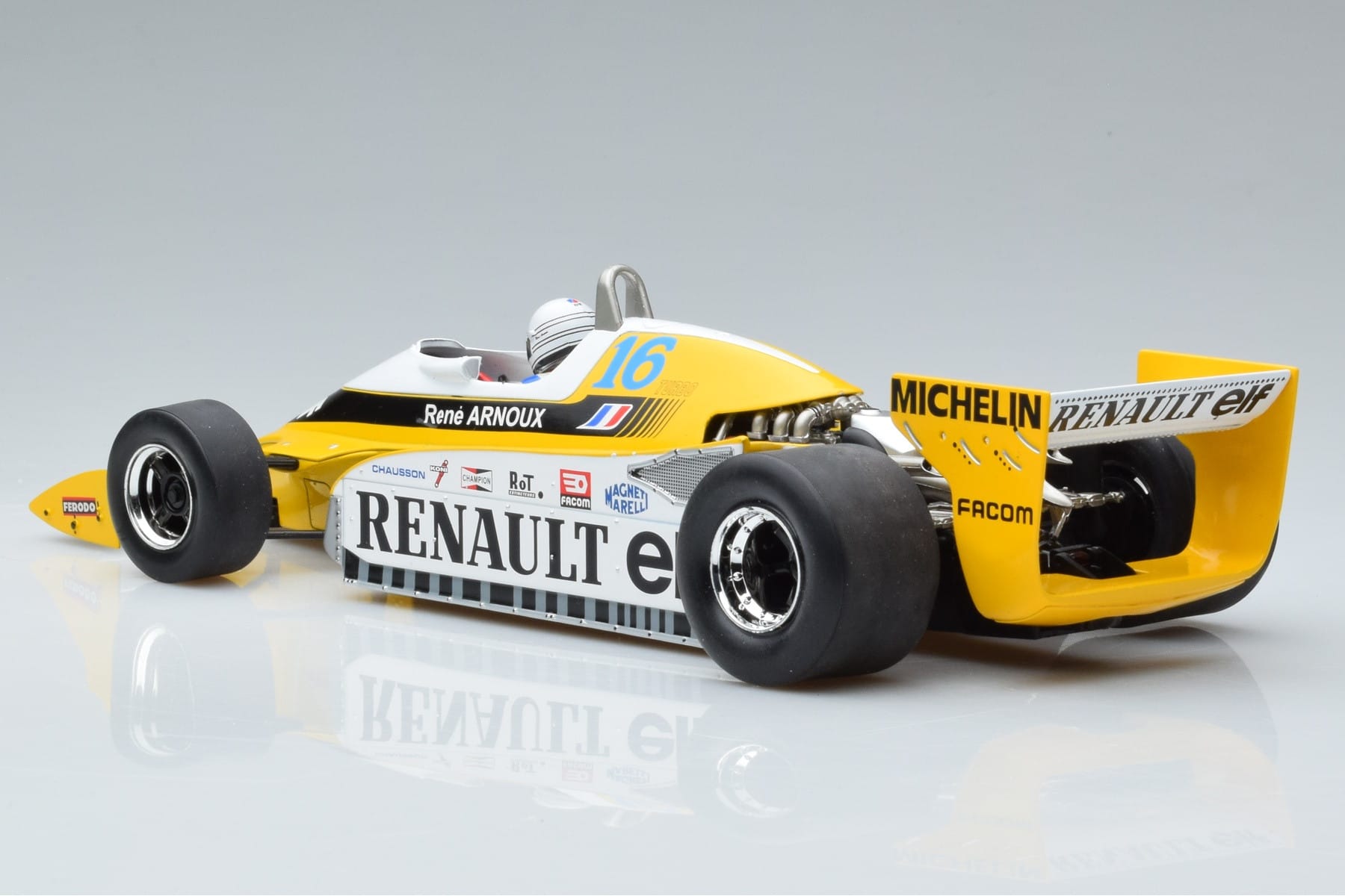 Renault RS10 Elf #16 R. Arnoux British GP 1979 MCG 1:18 MCG18617F Metall – Bild 5 von 6