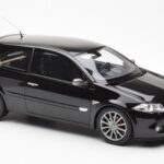 Renault Megane 2 RS Phase 2 Schwarz Otto 1:18 - image 4 of 6