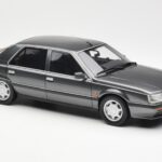 Renault 25 V6 Injection Phase 1 Grau Otto 1:18 - image 4 of 6