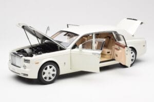 Rolls-Royce Phantom VII EWB English Weiss Kyosho 1:18 08841EW2 Metall – Bild 2 von 8