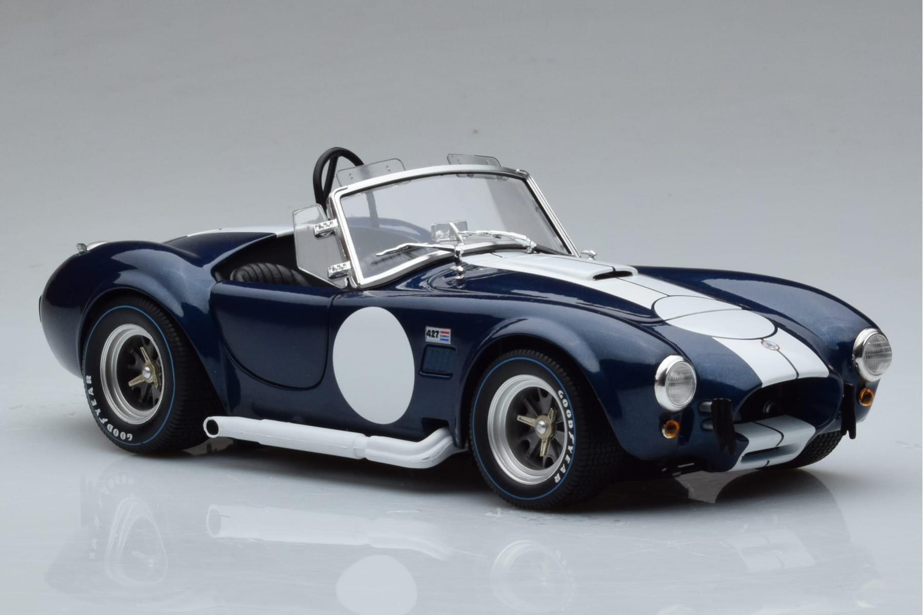 Shelby Cobra 427 S/C Dunkelblau Kyosho 1:18 08048DBL Metall – Bild 5 von 9