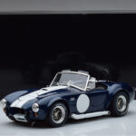 Shelby Cobra 427 S/C Dunkelblau Kyosho 1:18 - image 9 of 9