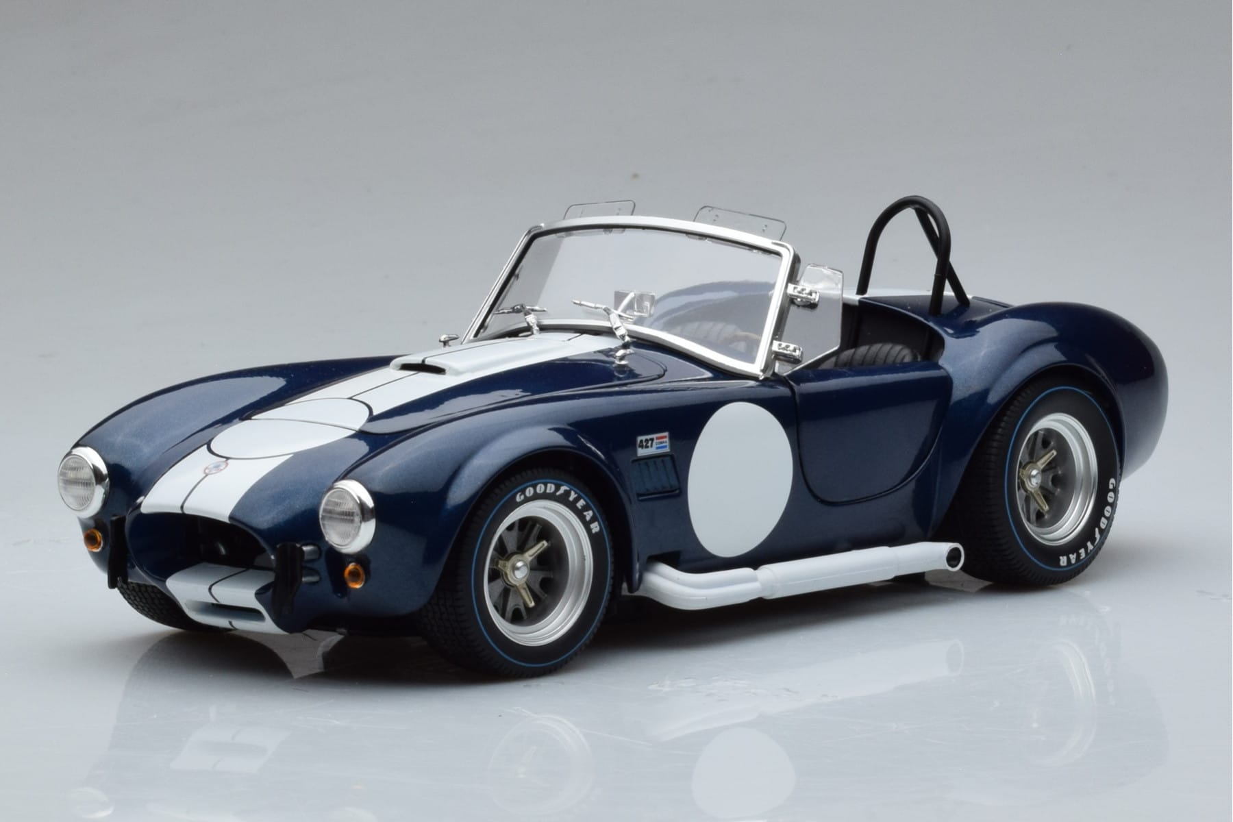 Shelby Cobra 427 S/C Dunkelblau Kyosho 1:18 08048DBL Metall