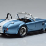 Shelby Cobra 427 S/C Hellblau Kyosho 1:18 - image 3 of 9