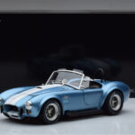 Shelby Cobra 427 S/C Hellblau Kyosho 1:18 - image 9 of 9