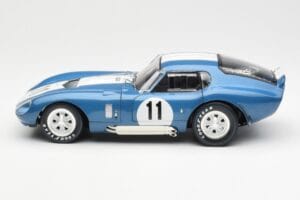 Shelby Daytona Cobra Coupe #11 S. Thompson 24 Hours of Le Mans 1965 CMR 1:18 CMR114 Metall – Bild 4 von 8