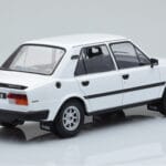 Skoda 130 L Weiss IXO 1:18 - image 2 of 6