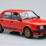 Skoda 130 LR Rot IXO 1:18 - image 4 of 6
