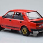 Skoda 130 LR Rot IXO 1:18 - image 5 of 6