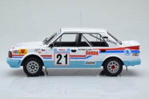 Skoda 130 LR #21 L. Krecek / B. Motl Rally Acropolis 1986 IXO 1:18 18RMC157A Metall – Bild 3 von 6