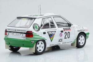 Skoda Felicia #20 S. Blomqvist / B. Cederberg Rally RAC Lombard 1995 IXO 1:18 18RMC147 Metall – Bild 2 von 6