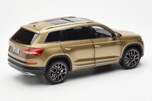 Skoda Kodiaq Gold FAW 1:18 ZSX000001GOL Metall – Bild 3 von 8