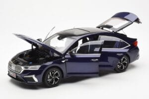 Skoda Octavia Pro Blau FAW 1:18 ZMR000006BLA Metall – Bild 2 von 8