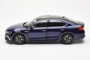 Skoda Octavia Pro Blau FAW 1:18 ZMR000006BLA Metall – Bild 4 von 8
