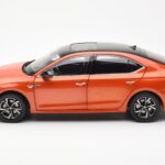 Skoda Octavia Pro Orange FAW 1:18 - image 4 of 8