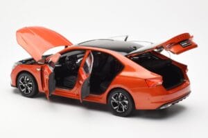 Skoda Octavia Pro Orange FAW 1:18 ZMR000006ORA Metall – Bild 5 von 8