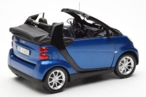 Smart Fortwo 451 Cabrio Blau & Schwarz Minichamps 1:18 150036330 Metall – Bild 3 von 8