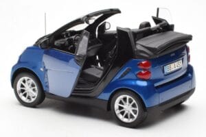 Smart Fortwo 451 Cabrio Blau & Schwarz Minichamps 1:18 150036330 Metall – Bild 5 von 8