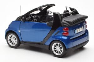 Smart Fortwo 451 Cabrio Blau & Schwarz Minichamps 1:18 150036330 Metall – Bild 7 von 8