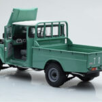 Toyota Land Cruiser 40 4x4 Pickup Grün Kyosho 1:18 - image 3 of 8