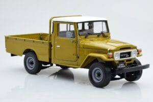 Toyota Land Cruiser 40 4x4 Pickup Oliv Kyosho 1:18 08958K Metall – Bild 6 von 8