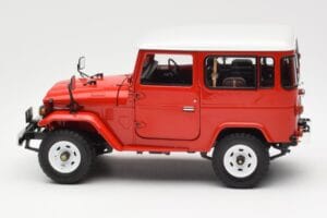 Toyota Land Cruiser FJ40 Van Rot Kyosho 1:18 08971R Metall – Bild 4 von 8