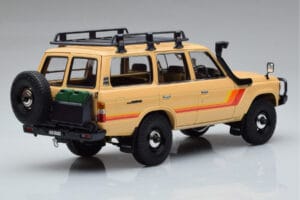 Toyota Land Cruiser 60 Beige Mit Optionalem Zubehör Kyosho 1:18 08956XBE Metall – Bild 3 von 12